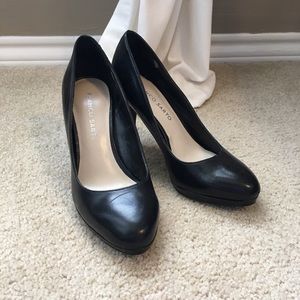 Franco Sarto black pumps